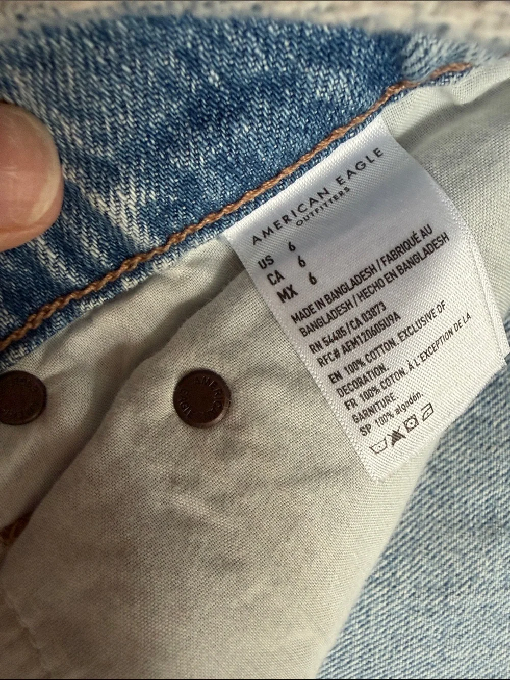 American Eagle Womens Low Rise Denim Baggy Skater Short Size 6 EUC
